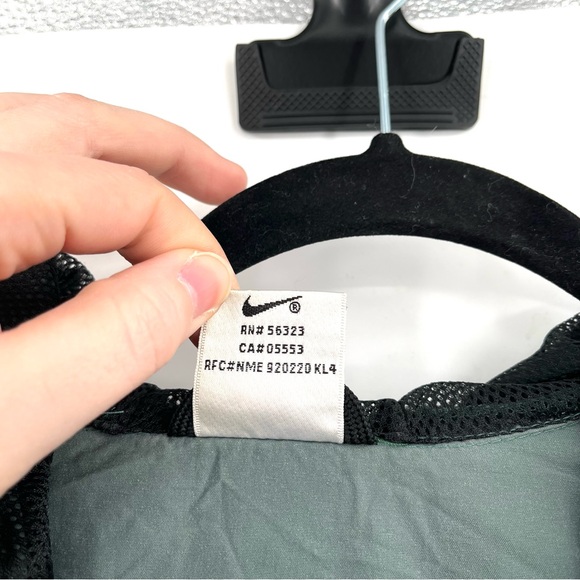 NIKE Vintage Windbreaker Women S Green Pullover Jacket Hooded Half Zip Pockets - Picture 7 of 11